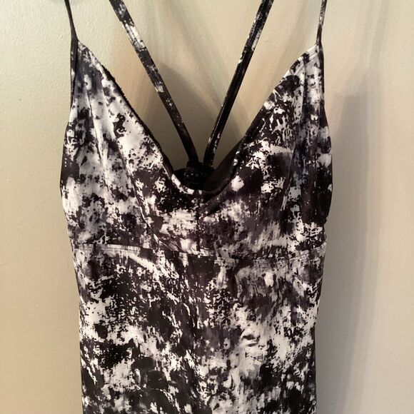 ATHLETA SIZE SMALL ZUMMA SWIM DRESS BLACK WHITE UPF 50+ - Picture 4 of 8